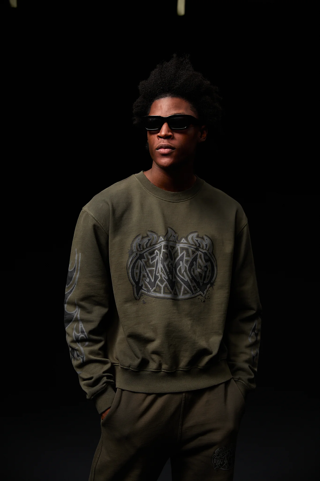 Honova Graphic Crewneck Green - Image 3