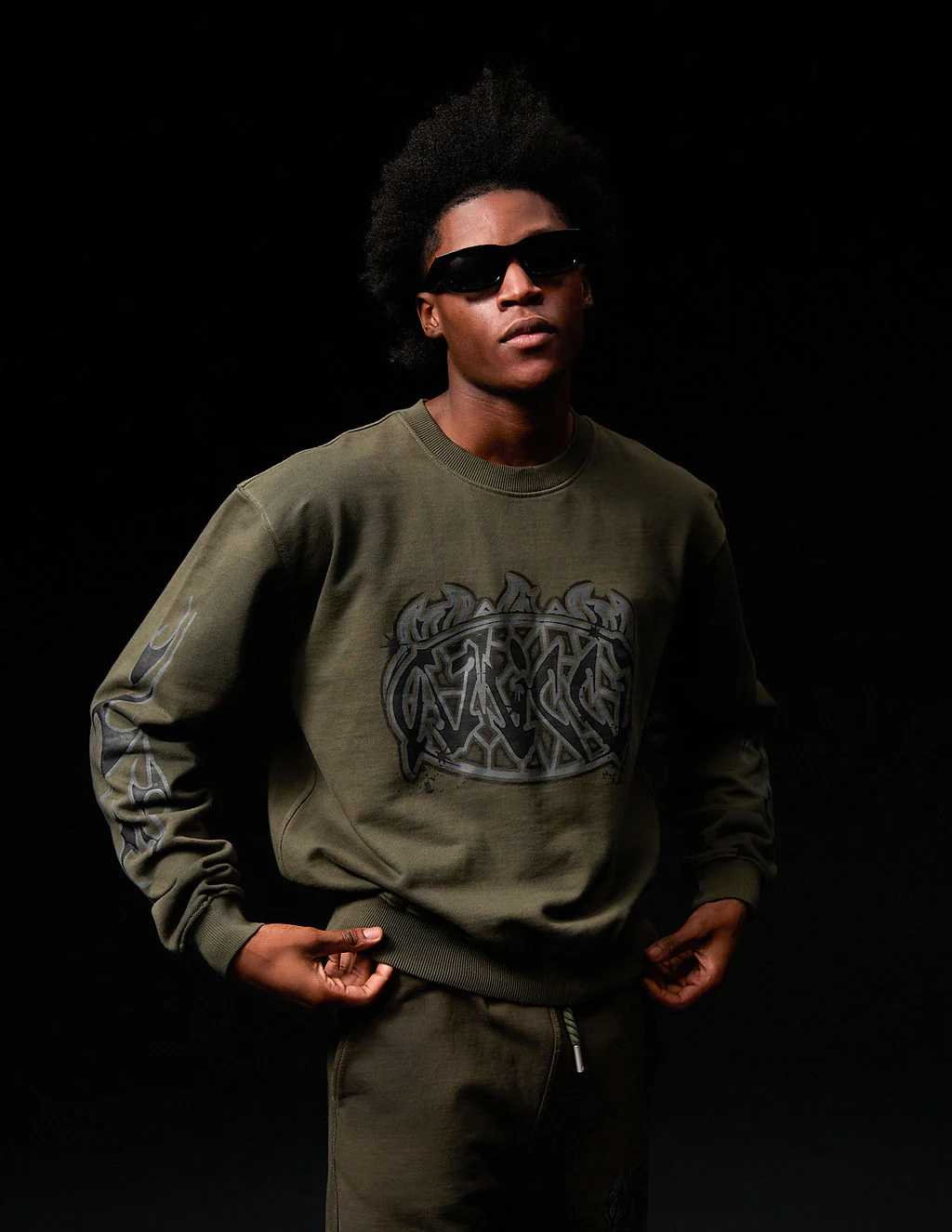 Honova Graphic Crewneck Green - Image 4