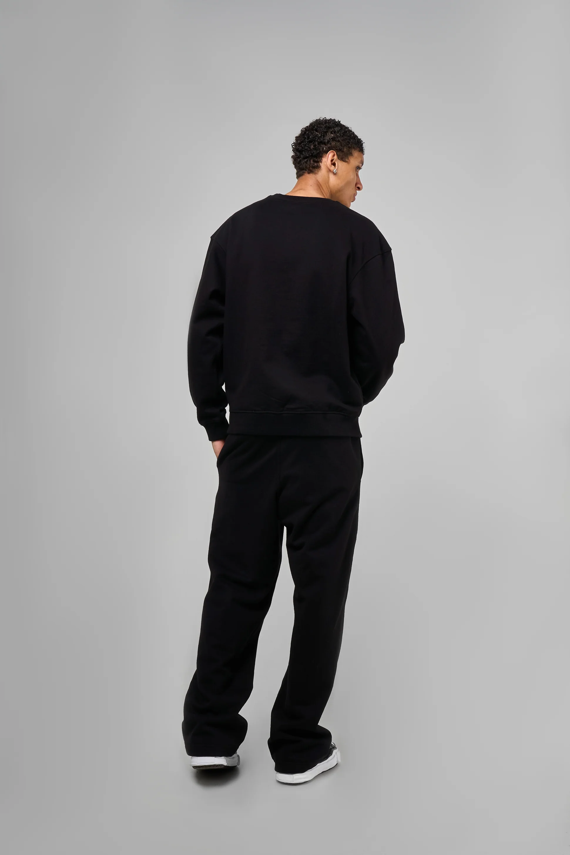 Jerozi Black Sweatshirt - Image 9