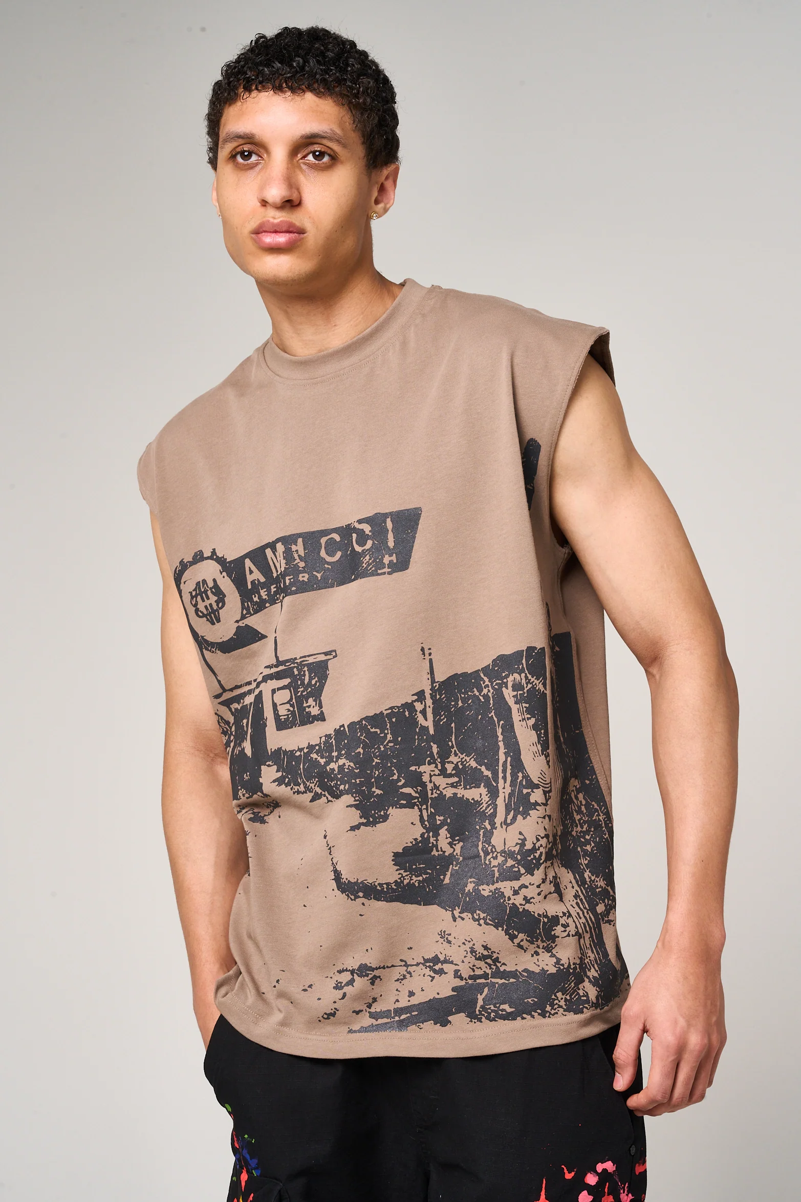 Route Sleeveless Graphic T - Image 2