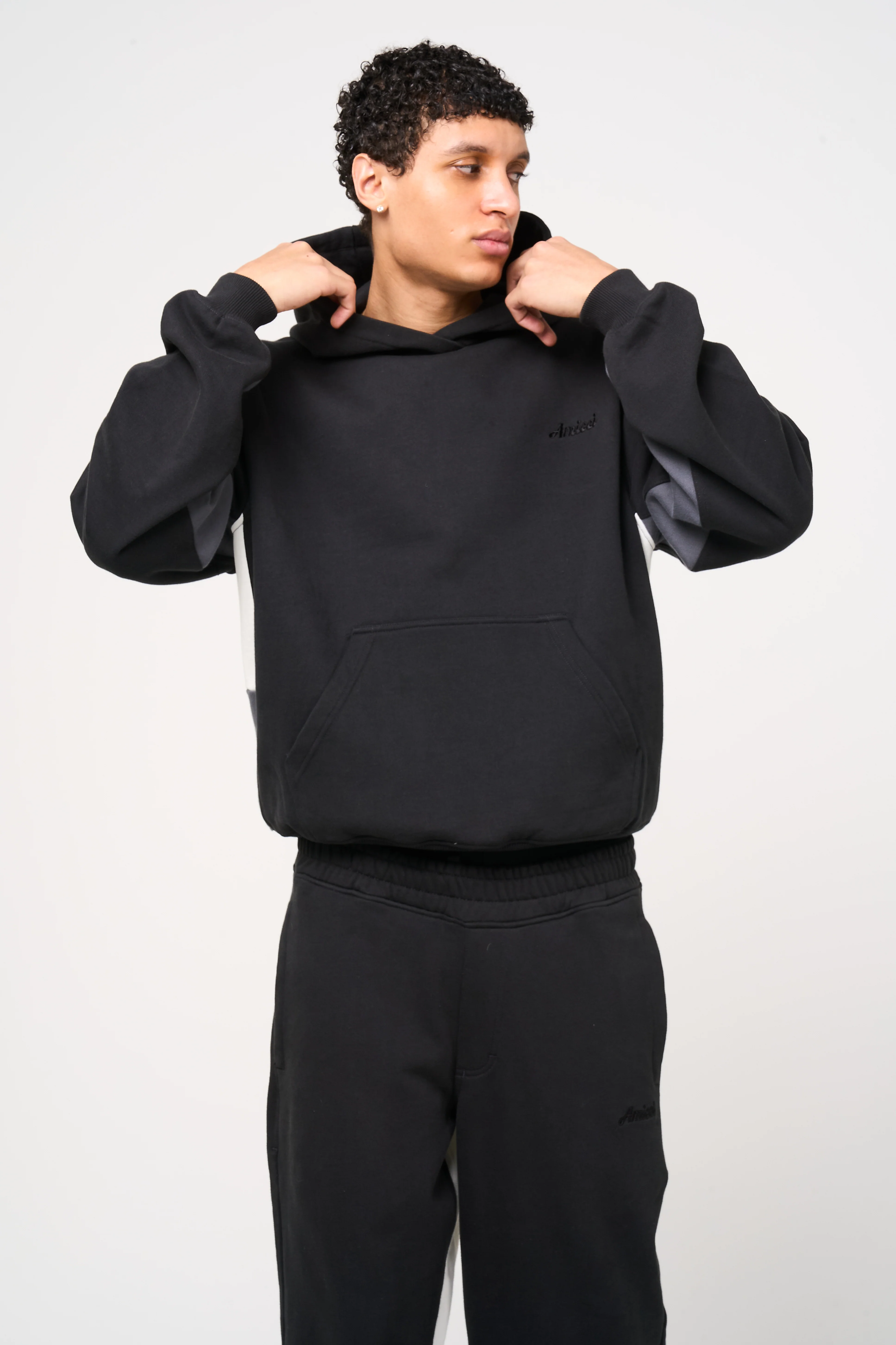 Modena Hoodie Black - Image 3