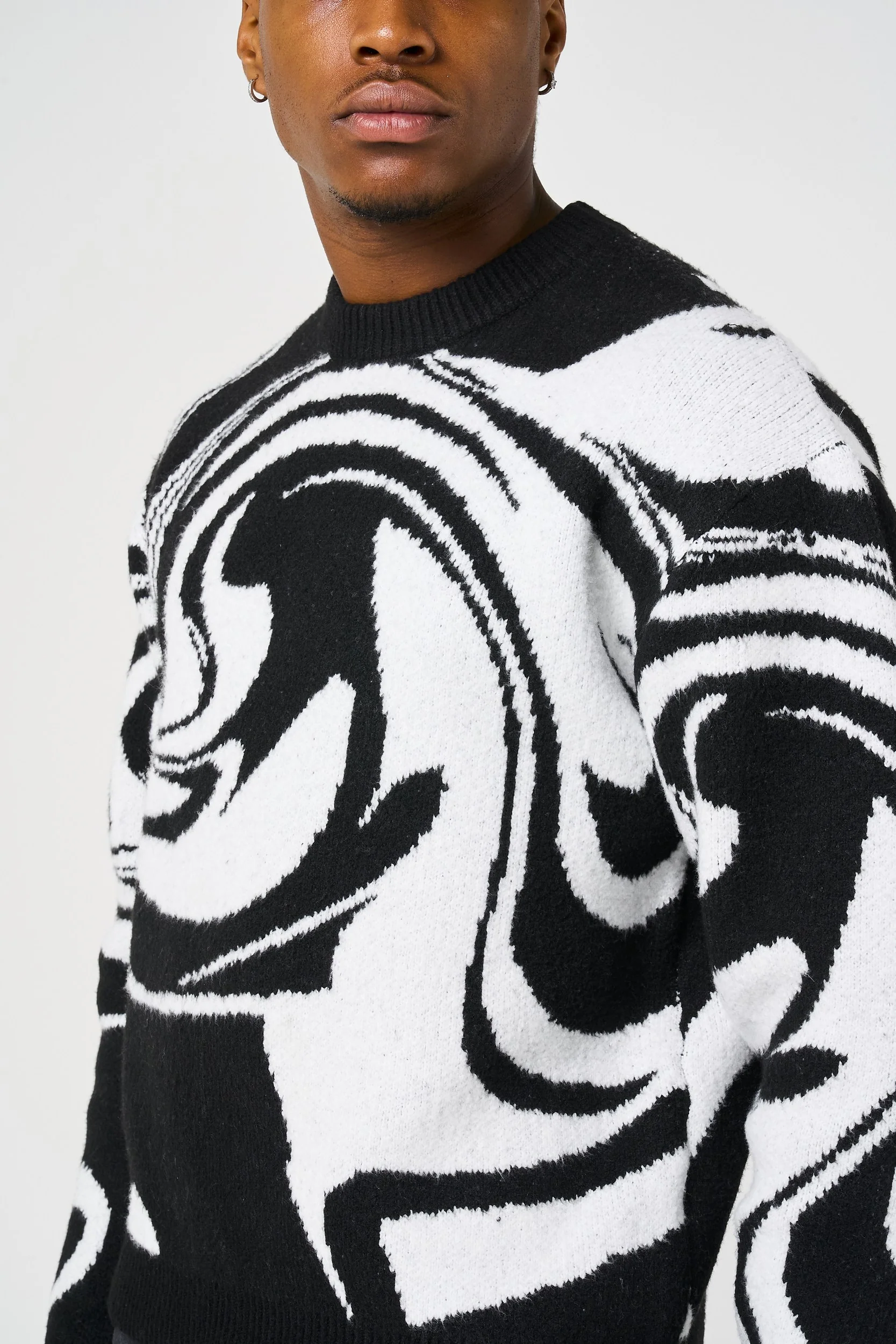 Pierce Black Knitted Sweatshirt - Image 6