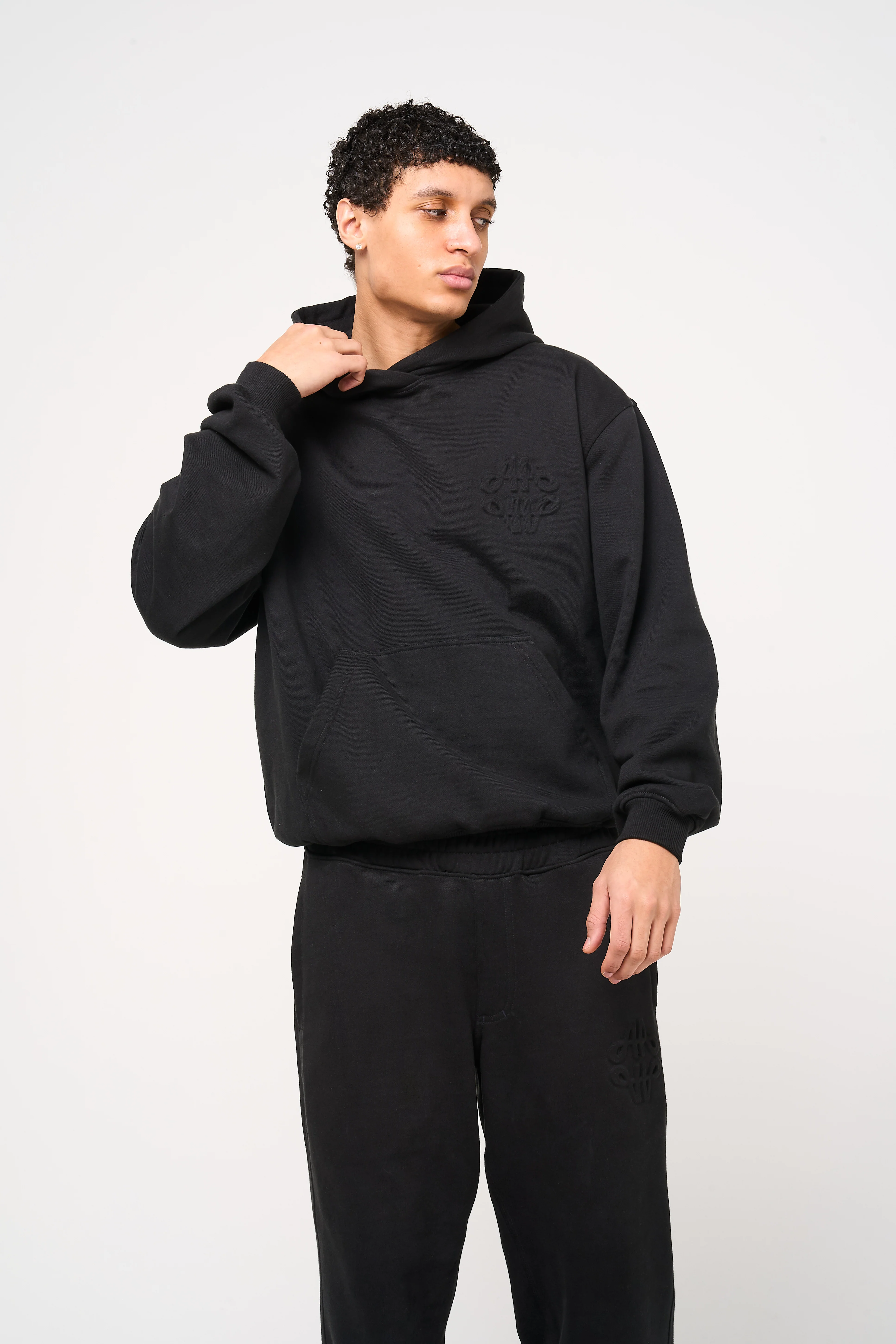 Reyes Emblem Logo Hoodie Black - Image 3