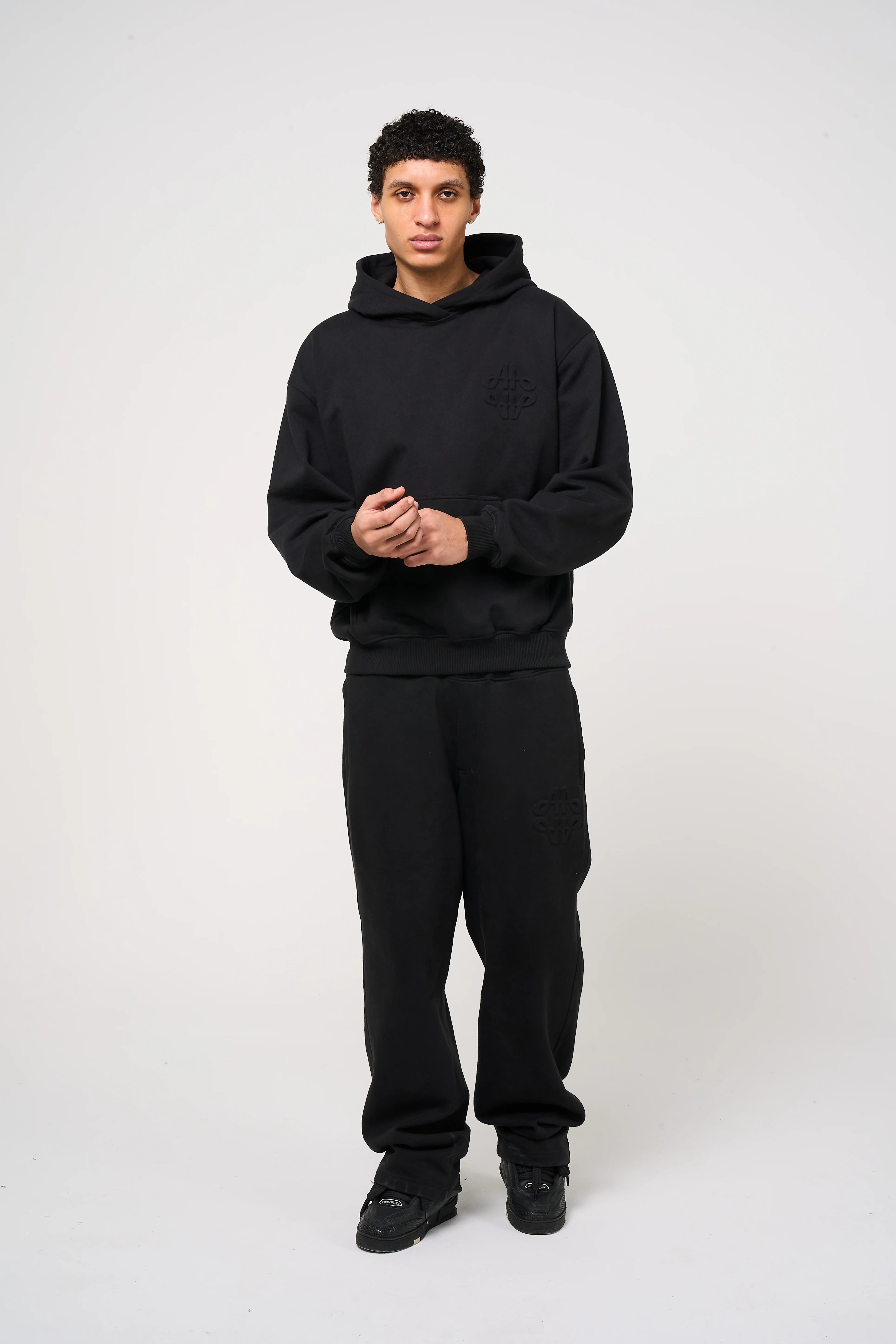 Reyes Emblem Logo Hoodie Black - Image 4