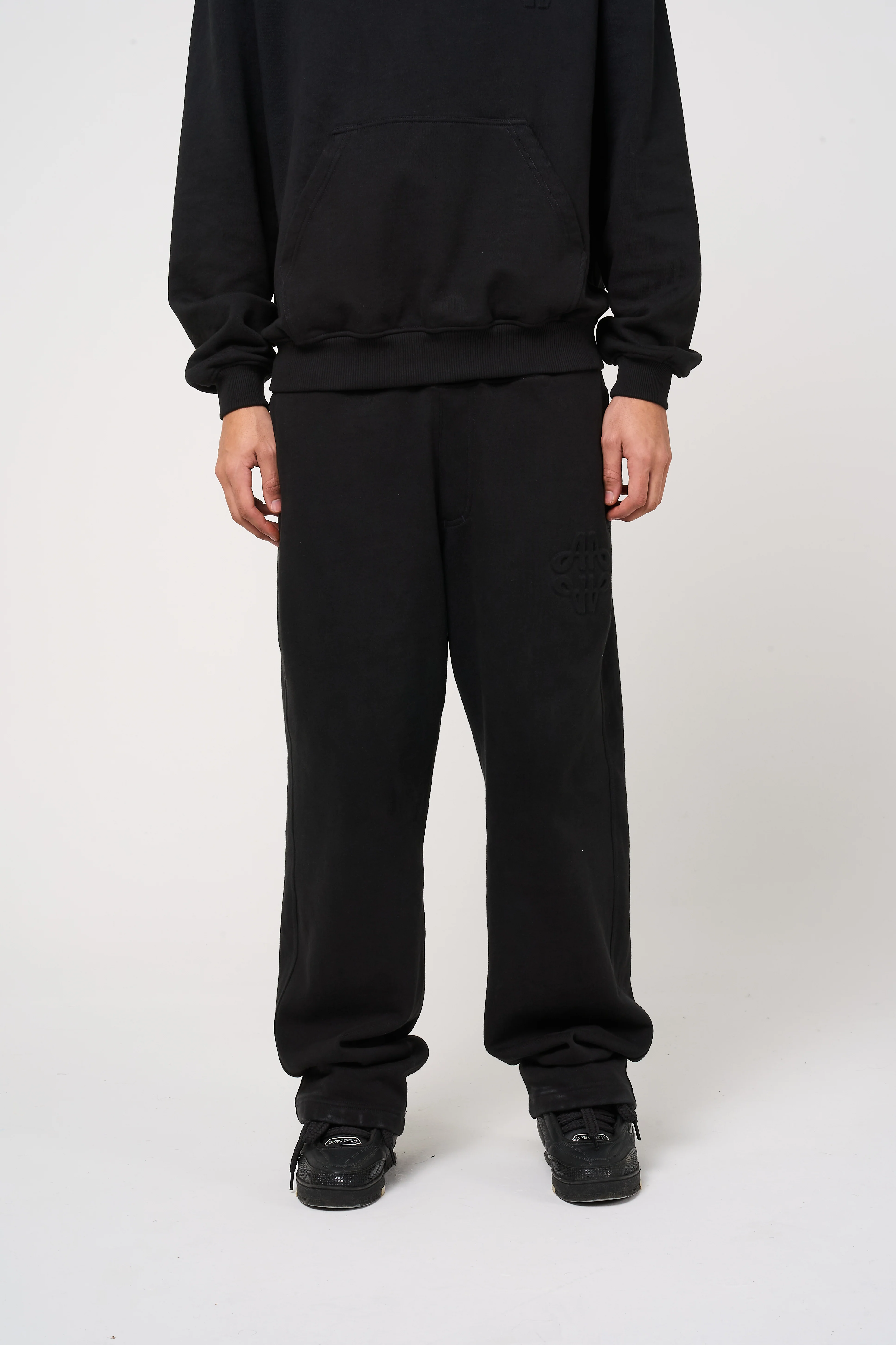 Reyes Emblem Logo Jogger Black - Image 4
