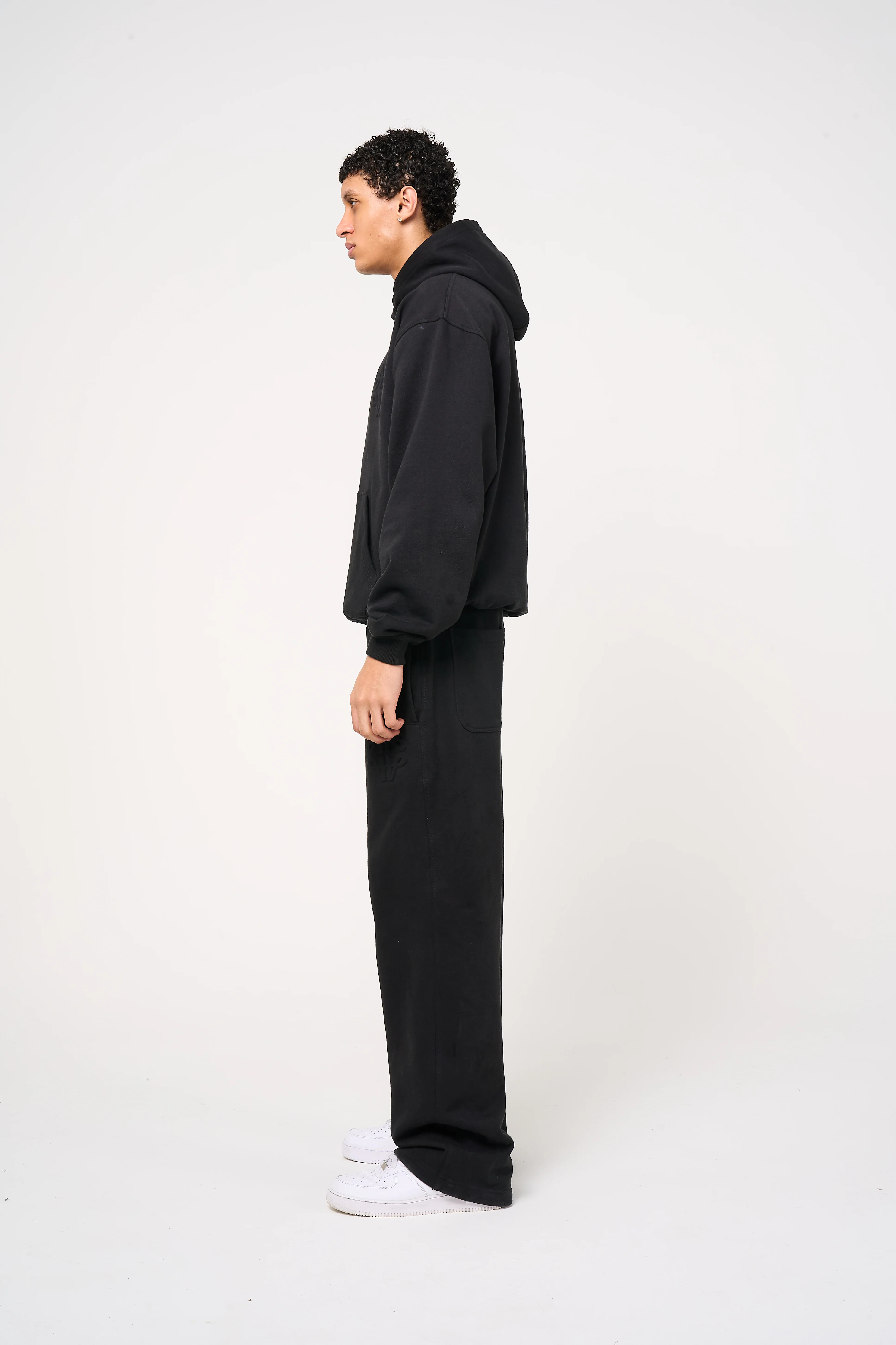 Reyes Emblem Logo Jogger Black - Image 7
