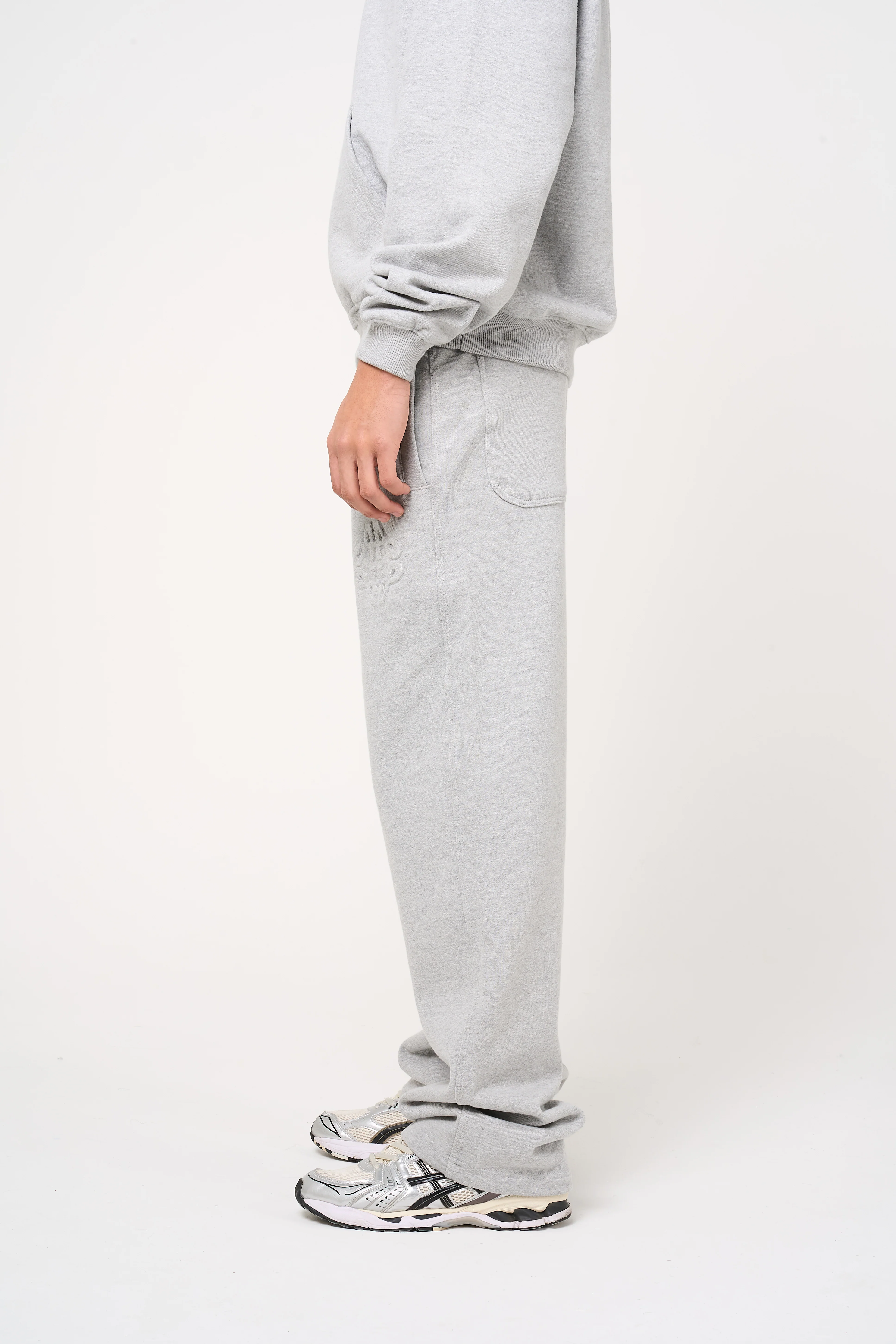 Reyes Emblem Logo Jogger Grey - Image 5