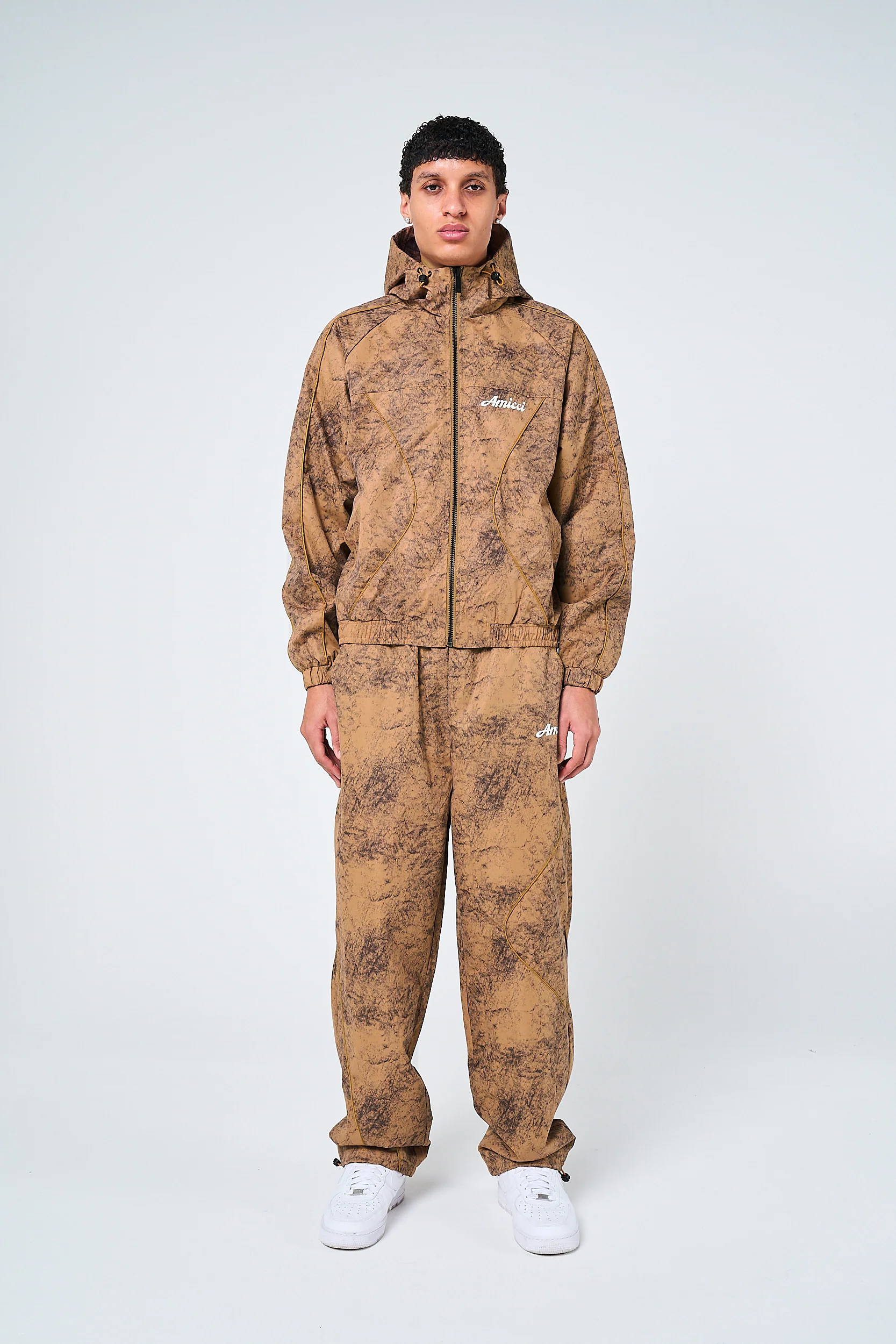 Spark Windbreaker Sand - Image 5
