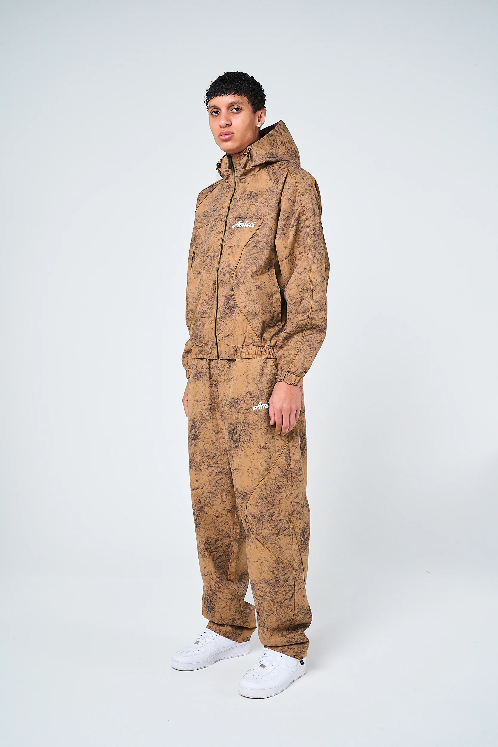 Spark Windbreaker Sand - Image 6